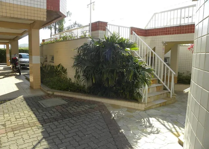Apto 3 quartos Condominio Costa Atlantica-pé na areia-em Ubatuba, SP